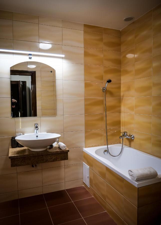The Nest Boutique Aparthotel Baia Mare Exterior foto